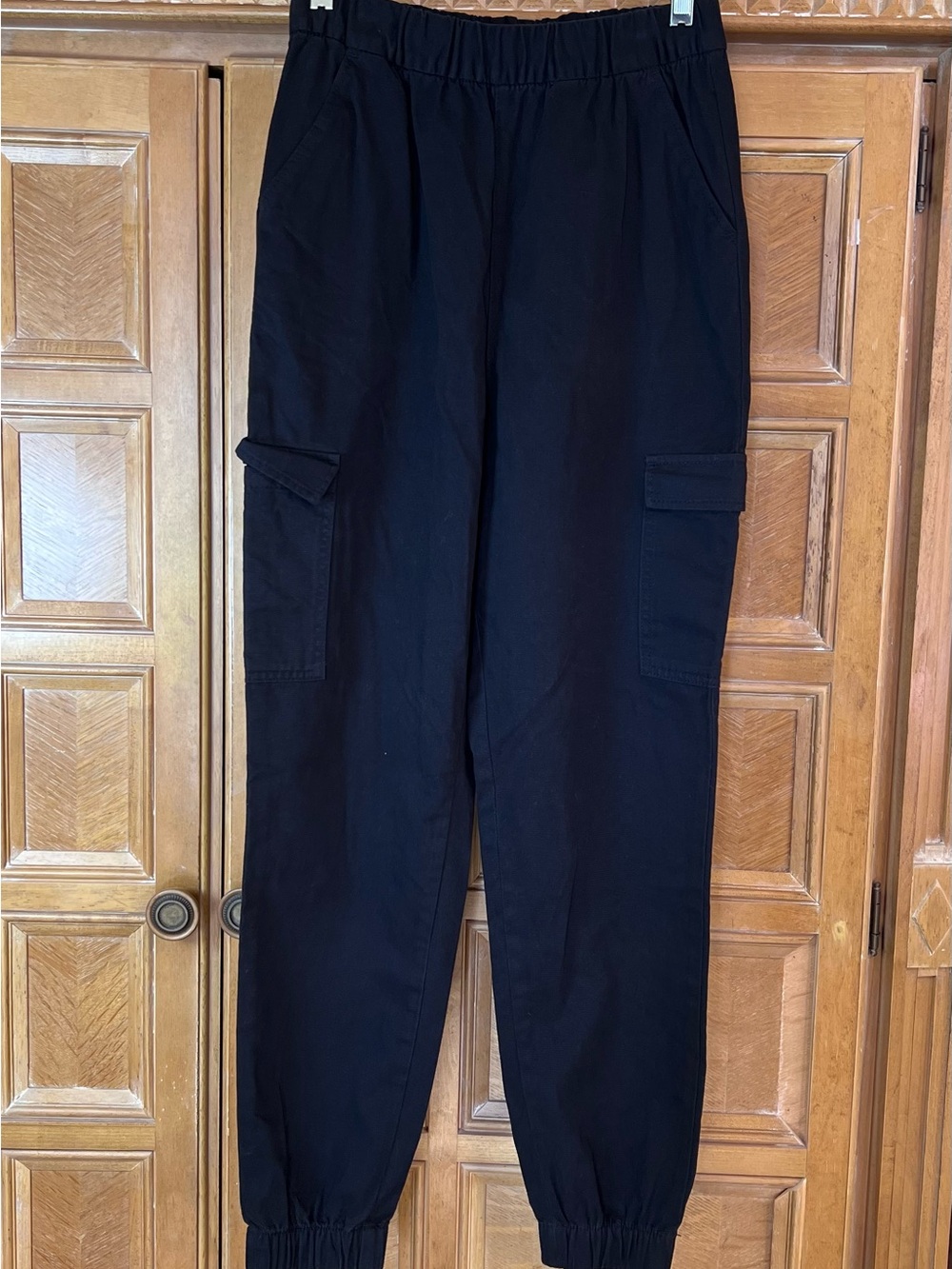 Divided women’s black cargo cotton joggers Elastic Waist Black Joggers size 2